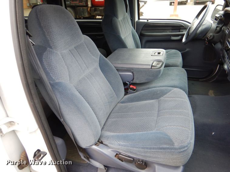 image for item MP9150 2000 Ford Excursion XLT  SUV