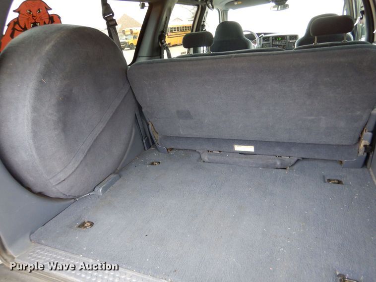 image for item MP9150 2000 Ford Excursion XLT  SUV