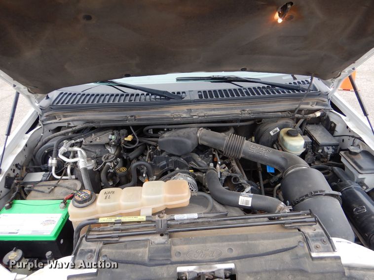 image for item MP9150 2000 Ford Excursion XLT  SUV