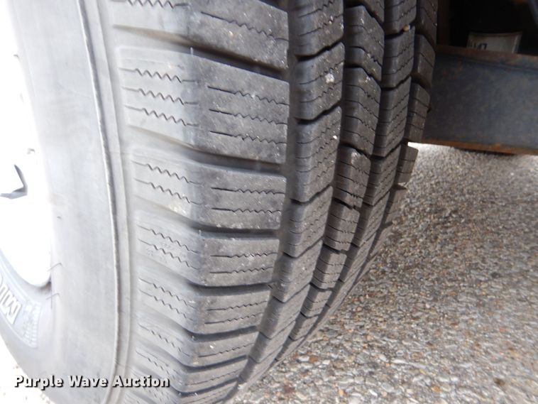 image for item MP9150 2000 Ford Excursion XLT  SUV