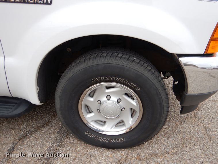 image for item MP9150 2000 Ford Excursion XLT  SUV