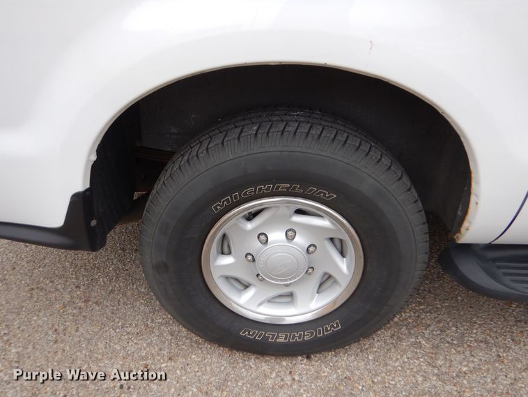 image for item MP9150 2000 Ford Excursion XLT  SUV