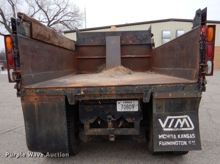 image for item MP9151 1988 GMC Top Kick C7000  dump truck