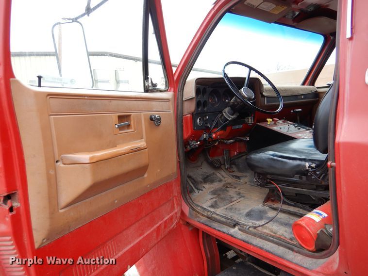 image for item MP9151 1988 GMC Top Kick C7000  dump truck