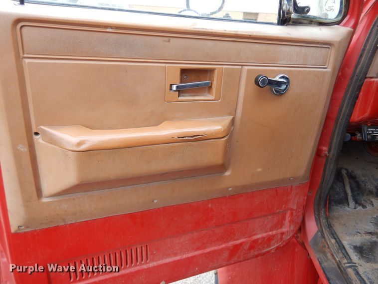 image for item MP9151 1988 GMC Top Kick C7000  dump truck