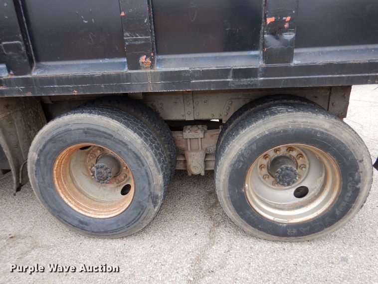 image for item MP9151 1988 GMC Top Kick C7000  dump truck