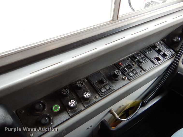 image for item MP9152 2005 Blue Bird All American  school bus