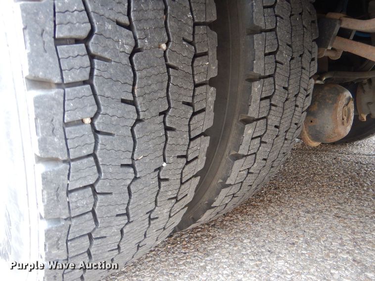 image for item MP9152 2005 Blue Bird All American  school bus