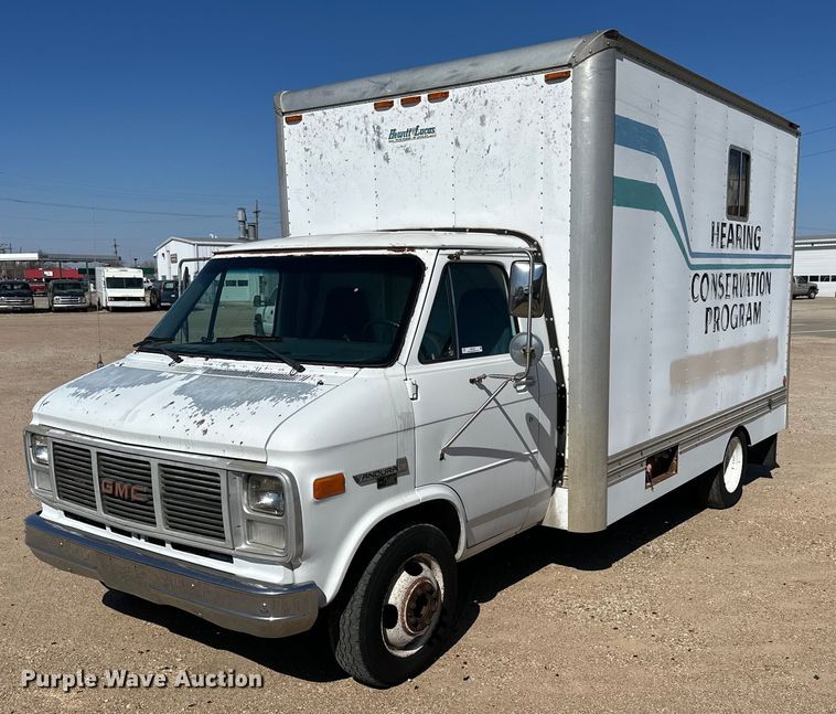 image for item MP9187 1986 GMC Vandura G3500  box truck