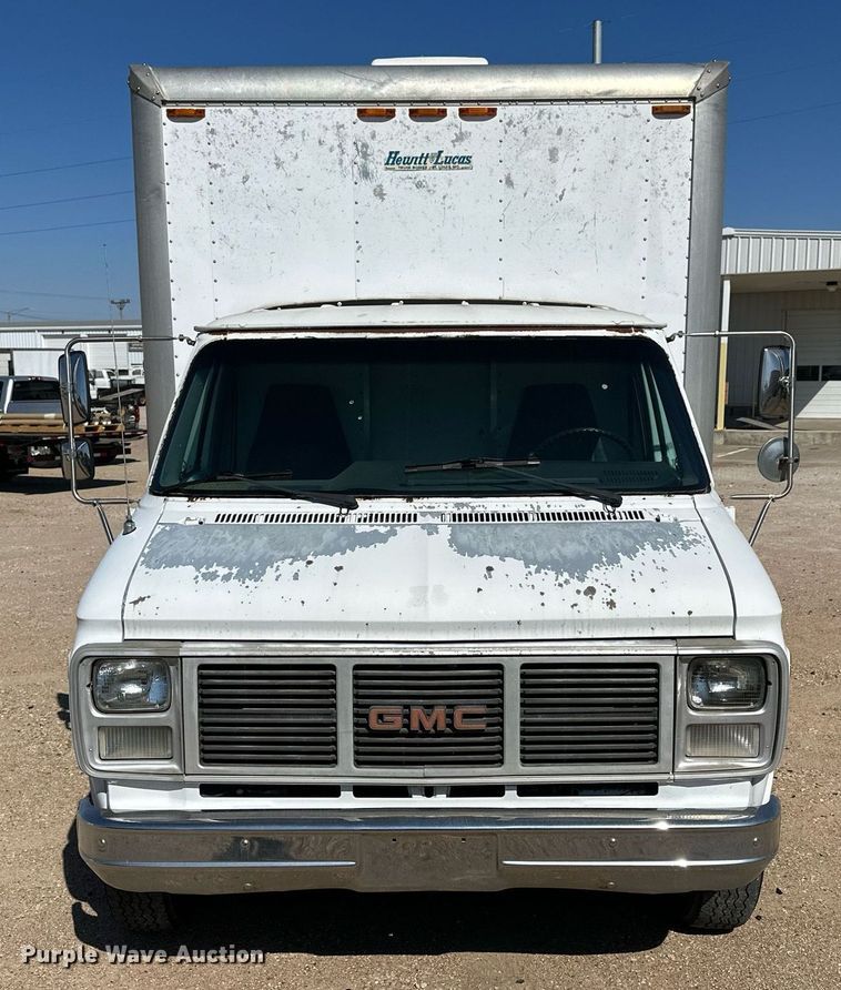 image for item MP9187 1986 GMC Vandura G3500  box truck