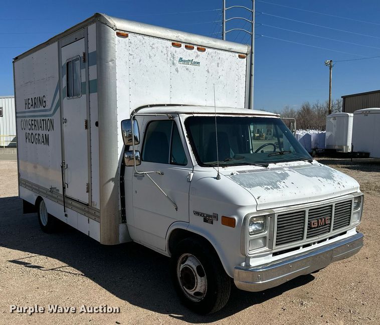 image for item MP9187 1986 GMC Vandura G3500  box truck