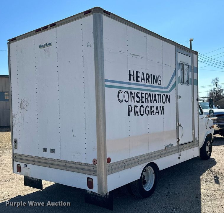 image for item MP9187 1986 GMC Vandura G3500  box truck