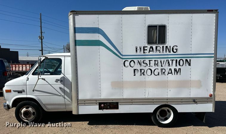 image for item MP9187 1986 GMC Vandura G3500  box truck