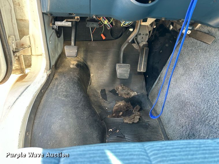 image for item MP9187 1986 GMC Vandura G3500  box truck