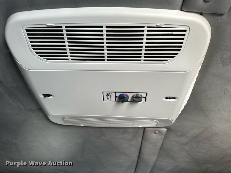 image for item MP9187 1986 GMC Vandura G3500  box truck