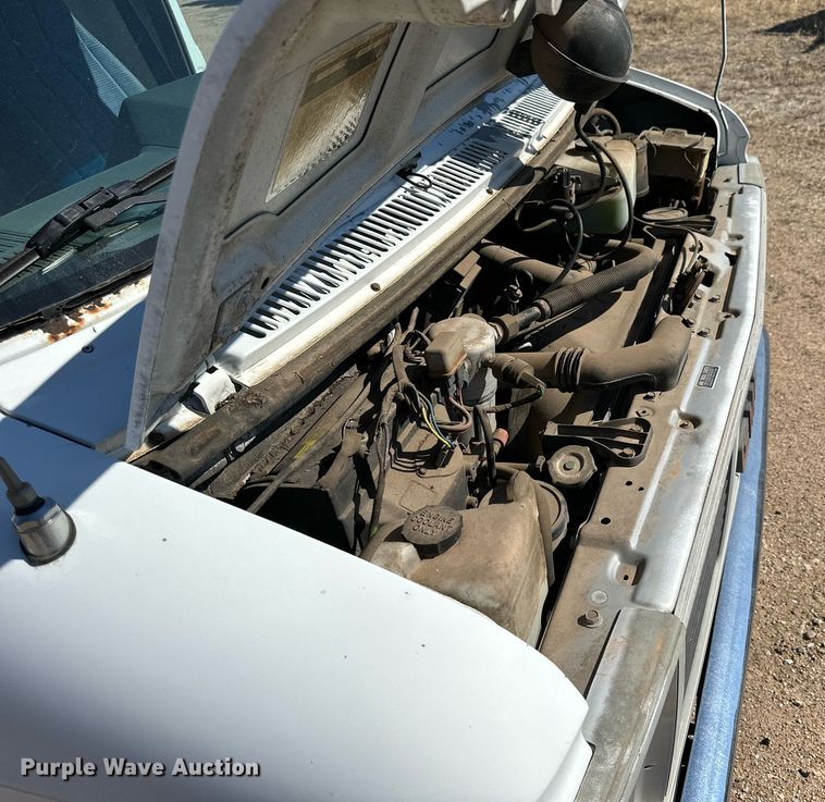 image for item MP9187 1986 GMC Vandura G3500  box truck