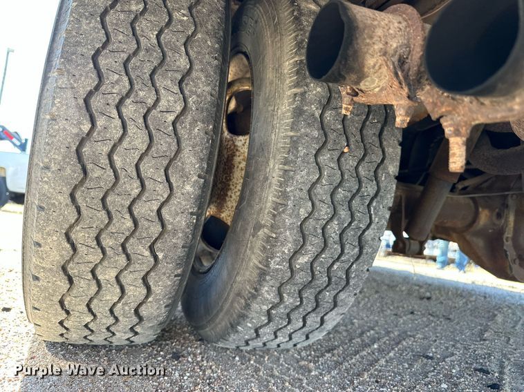 image for item MP9187 1986 GMC Vandura G3500  box truck