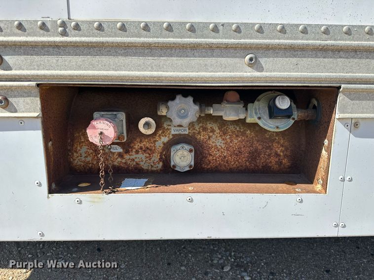 image for item MP9187 1986 GMC Vandura G3500  box truck