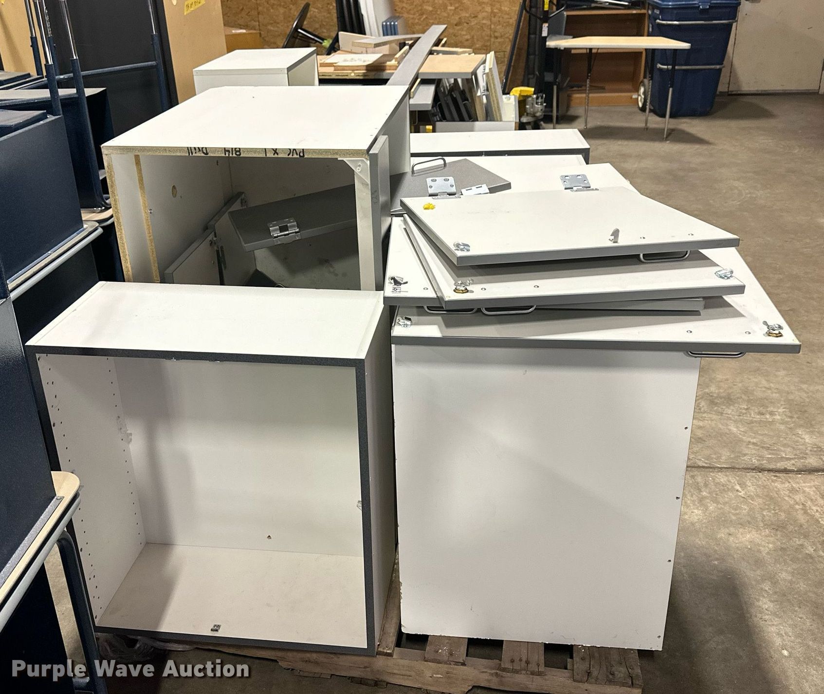 (10) in Hutchinson, KS Item MP9177 sold Purple Wave