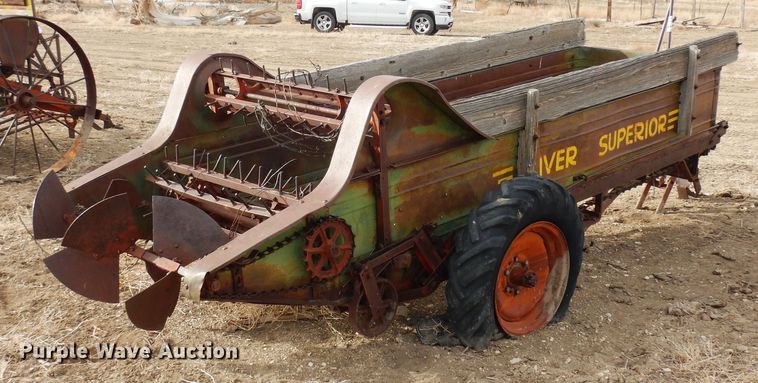 image for item DF4722 Oliver Superior  manure spreader