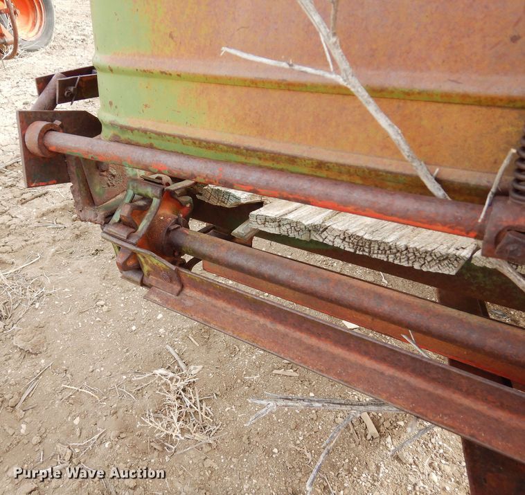 image for item DF4722 Oliver Superior  manure spreader