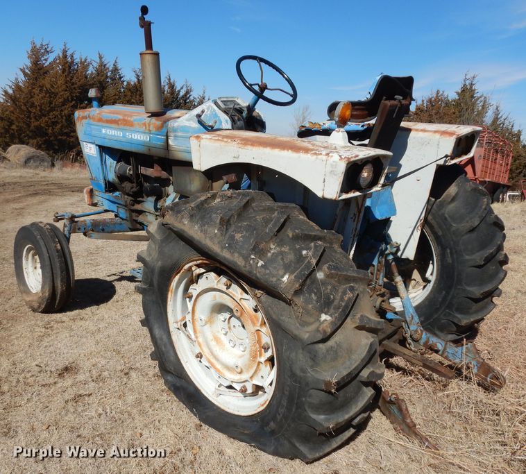 image for item DK7639 1969 Ford 5000  tractor