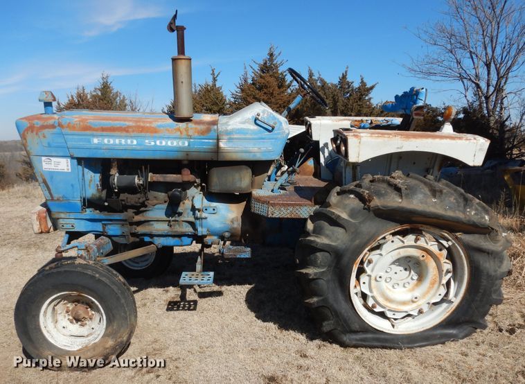 image for item DK7639 1969 Ford 5000  tractor