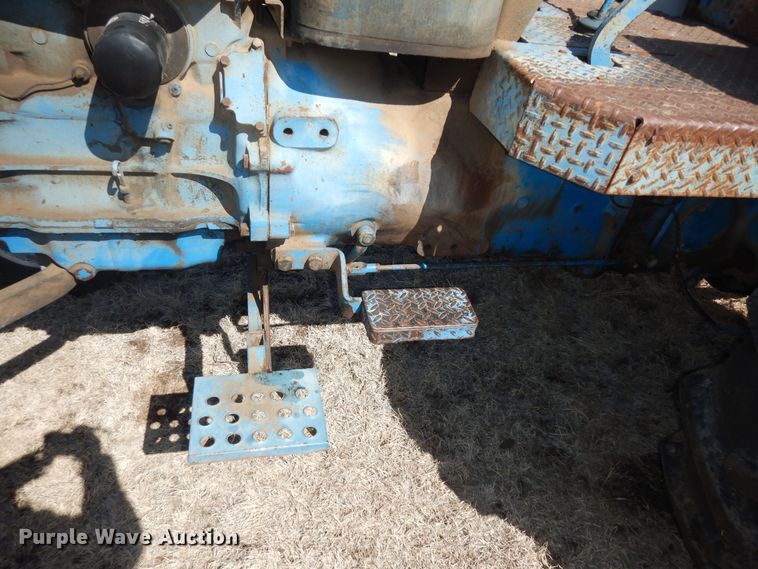 image for item DK7639 1969 Ford 5000  tractor