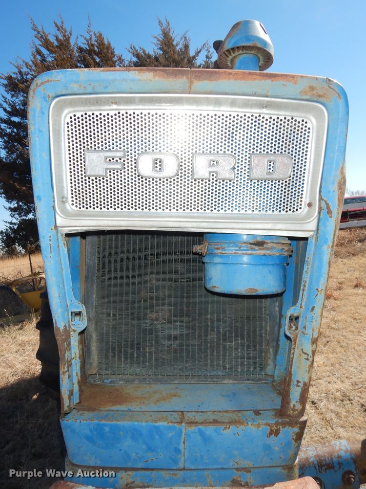 image for item DK7639 1969 Ford 5000  tractor