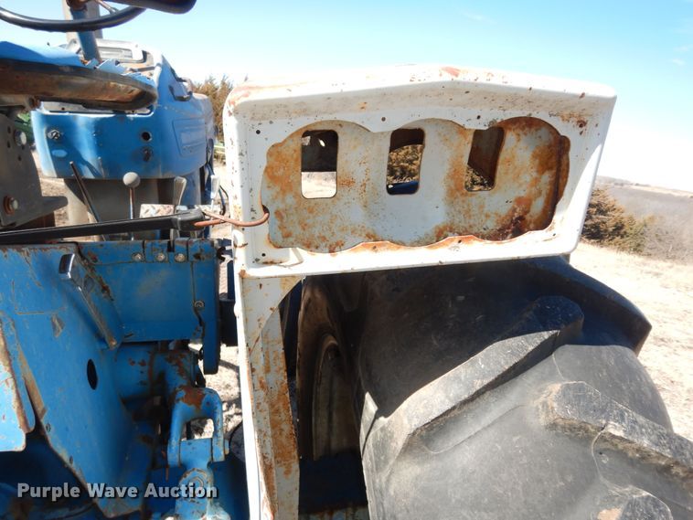 image for item DK7639 1969 Ford 5000  tractor