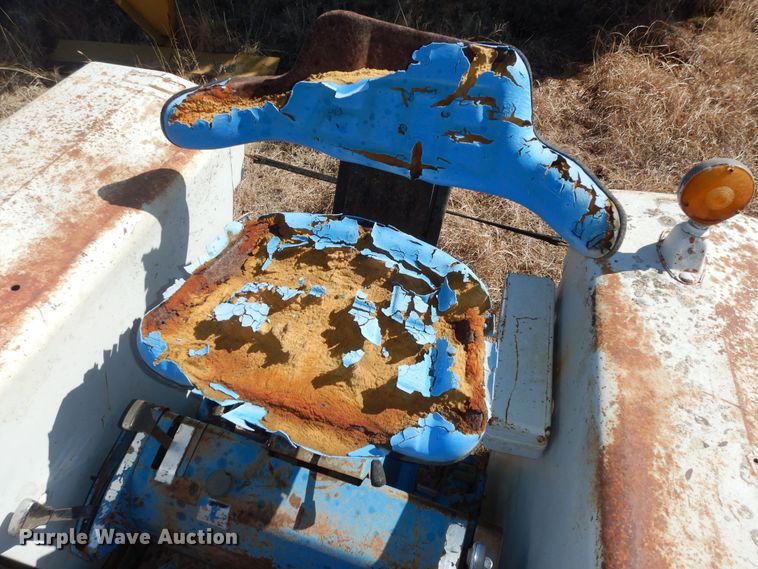 image for item DK7639 1969 Ford 5000  tractor