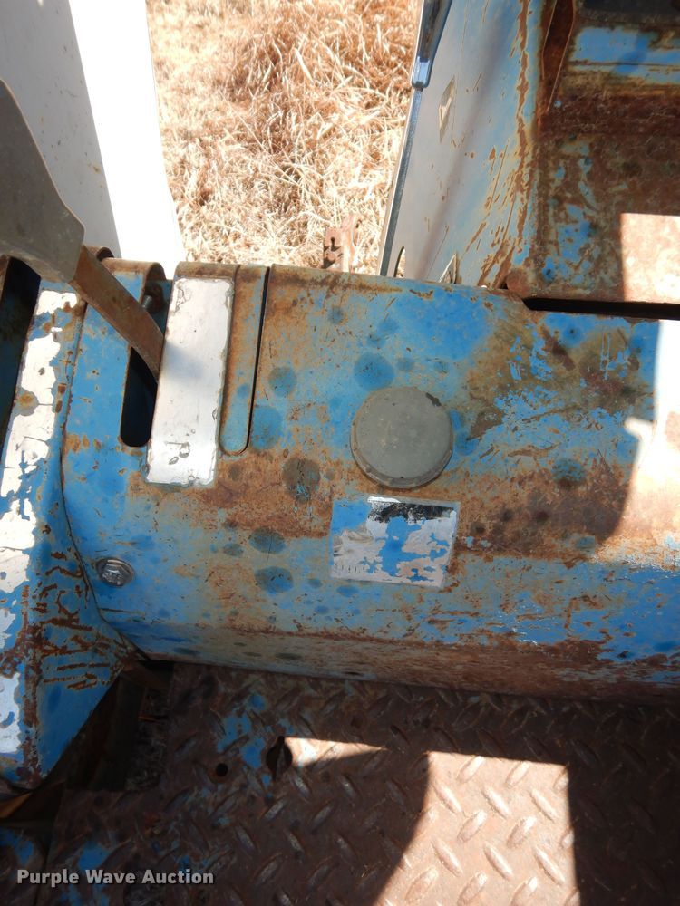 image for item DK7639 1969 Ford 5000  tractor