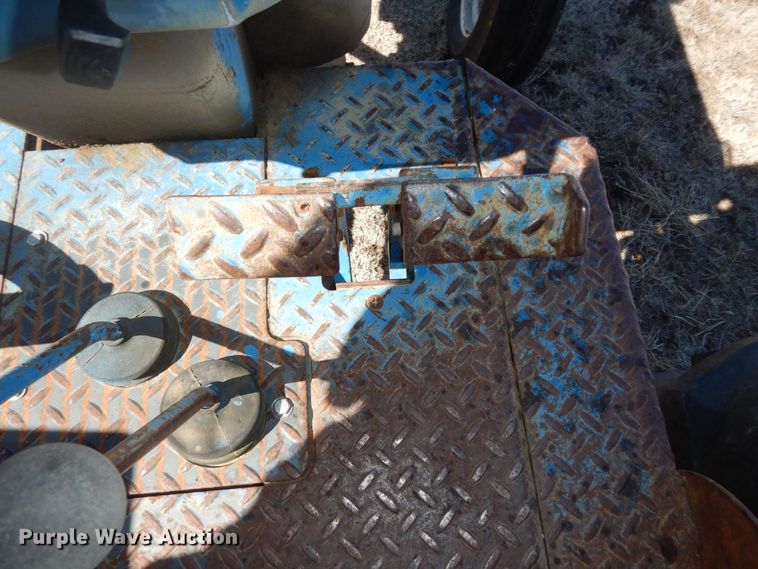 image for item DK7639 1969 Ford 5000  tractor