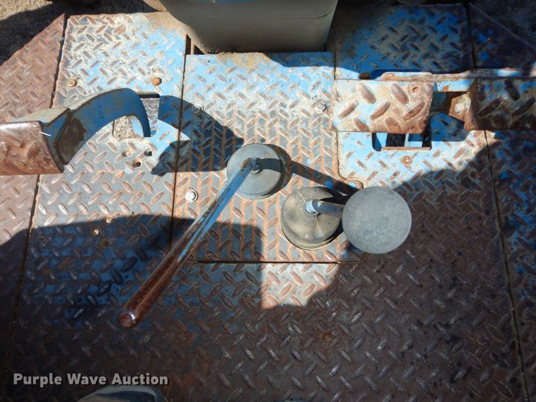 image for item DK7639 1969 Ford 5000  tractor