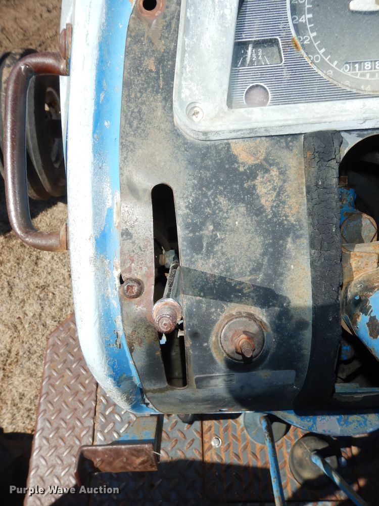 image for item DK7639 1969 Ford 5000  tractor