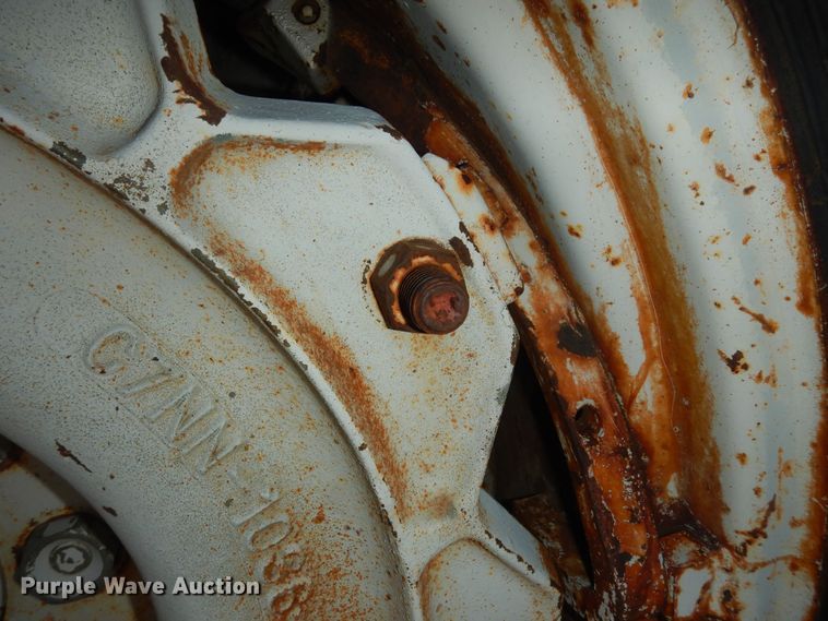 image for item DK7639 1969 Ford 5000  tractor