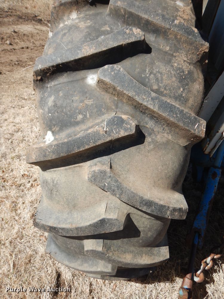 image for item DK7639 1969 Ford 5000  tractor