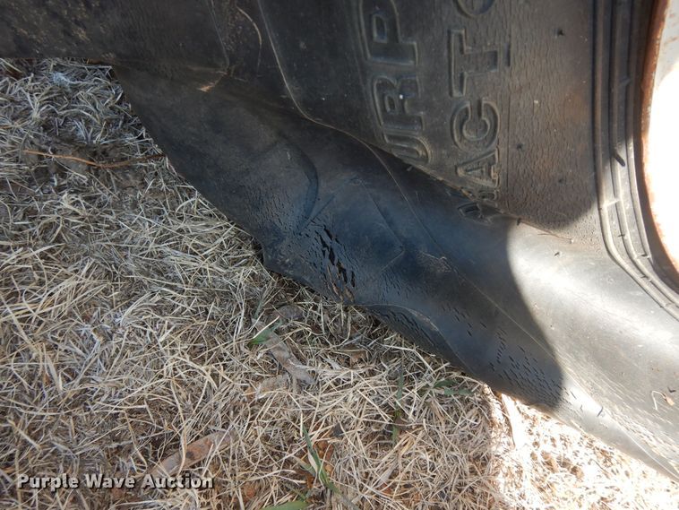 image for item DK7639 1969 Ford 5000  tractor