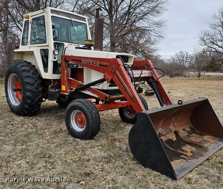 image for item DK7712 1975 Case 970  tractor