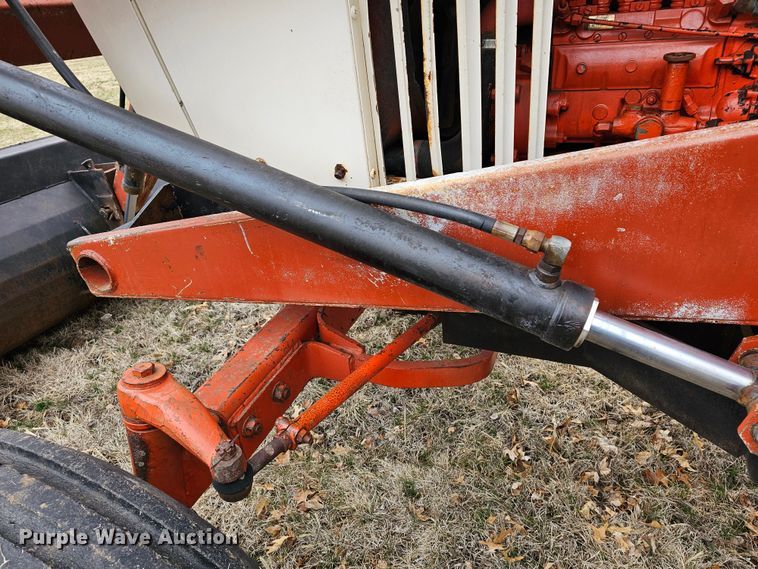 image for item DK7712 1975 Case 970  tractor