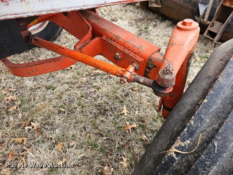 image for item DK7712 1975 Case 970  tractor