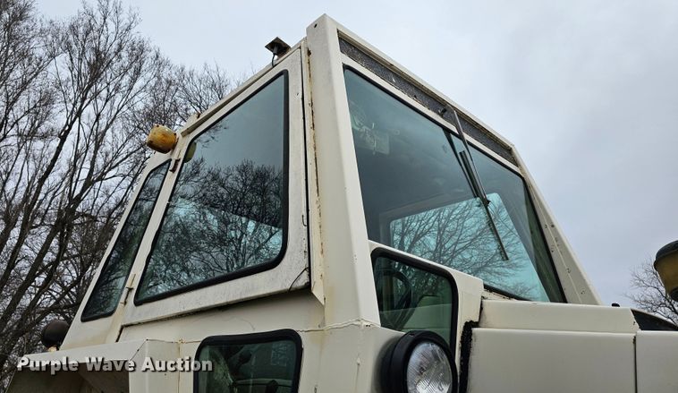 image for item DK7712 1975 Case 970  tractor