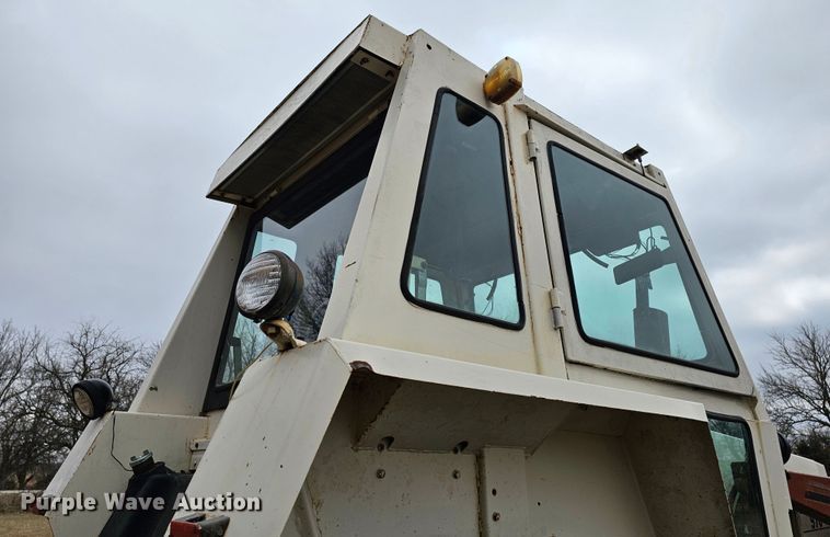 image for item DK7712 1975 Case 970  tractor