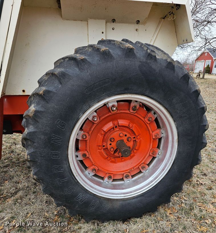 image for item DK7712 1975 Case 970  tractor