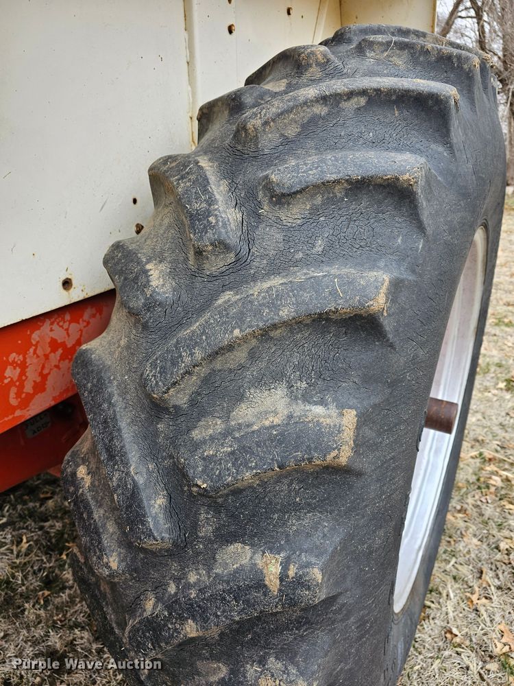 image for item DK7712 1975 Case 970  tractor