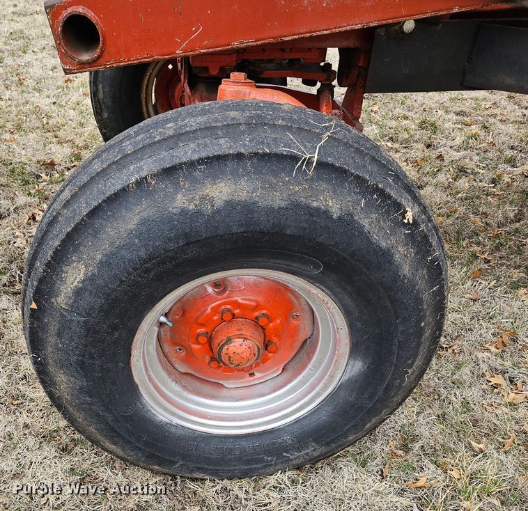 image for item DK7712 1975 Case 970  tractor