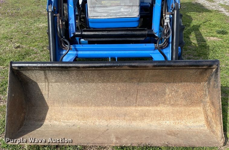 image for item DL7062 1994 Ford 1920  MFWD tractor