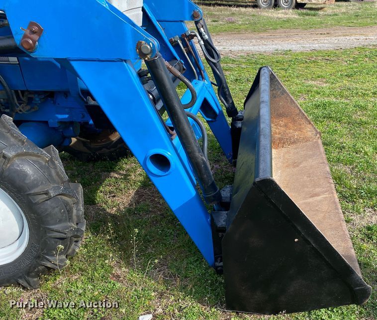 image for item DL7062 1994 Ford 1920  MFWD tractor