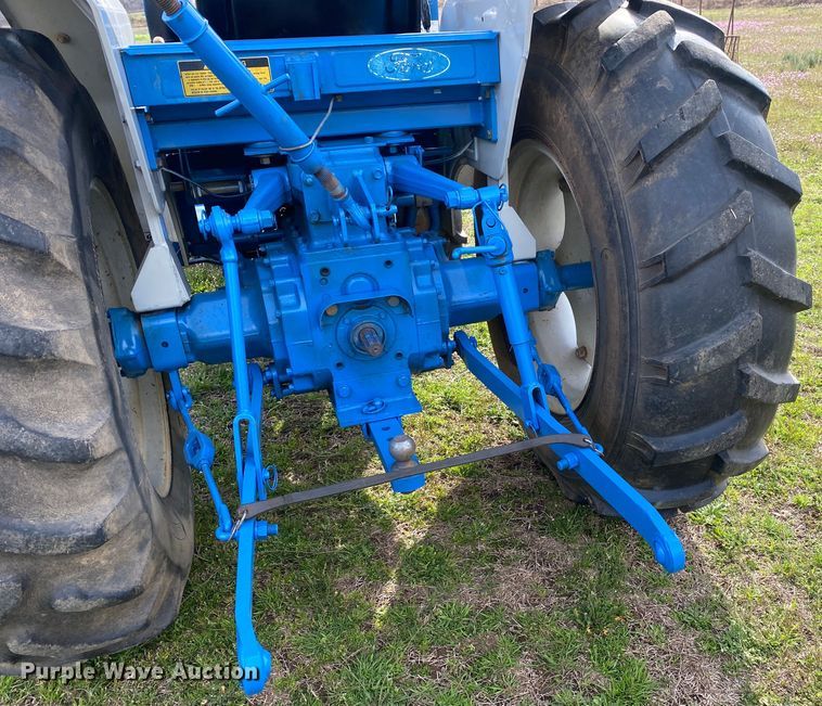 image for item DL7062 1994 Ford 1920  MFWD tractor