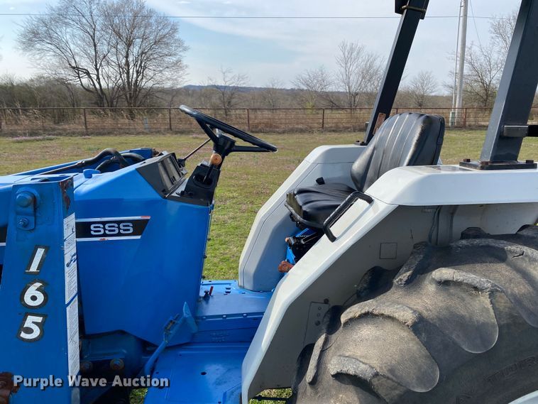 image for item DL7062 1994 Ford 1920  MFWD tractor